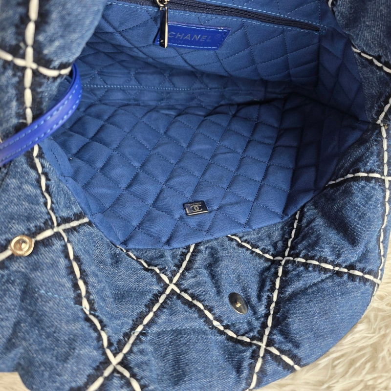 Ch**el hobo 22 bags